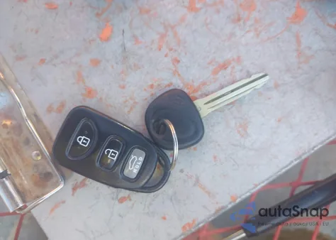 2013 Hyundai Elantra Gls z USA, uszkodzony, nr VIN 5NPDH4AE3DH205039